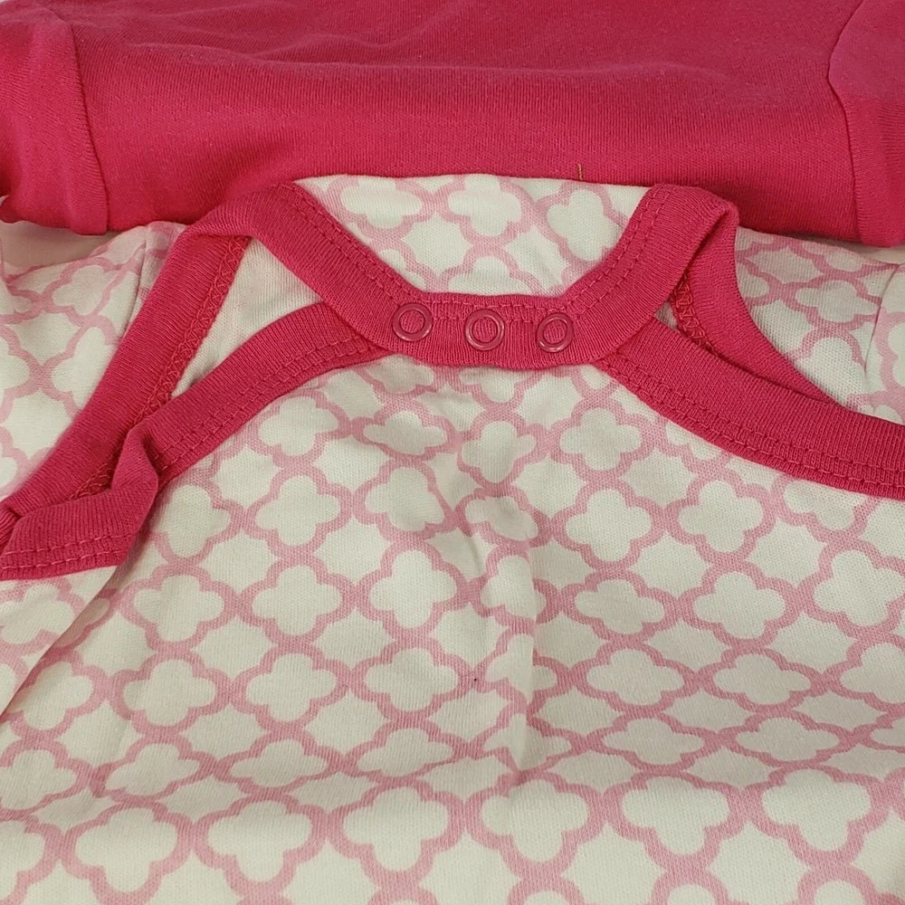 Luvable Friends Bodysuits Girls 3-6 Month 3 piece New‎ pink
